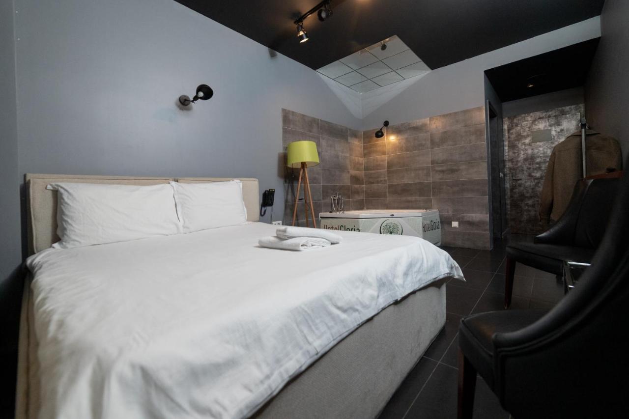 Hotel Gloria Приштина Экстерьер фото